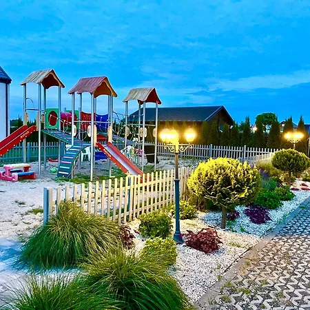 Venus بيت خشبي *